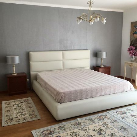 Moradia Chicharro Hotel Nazare Bagian luar foto