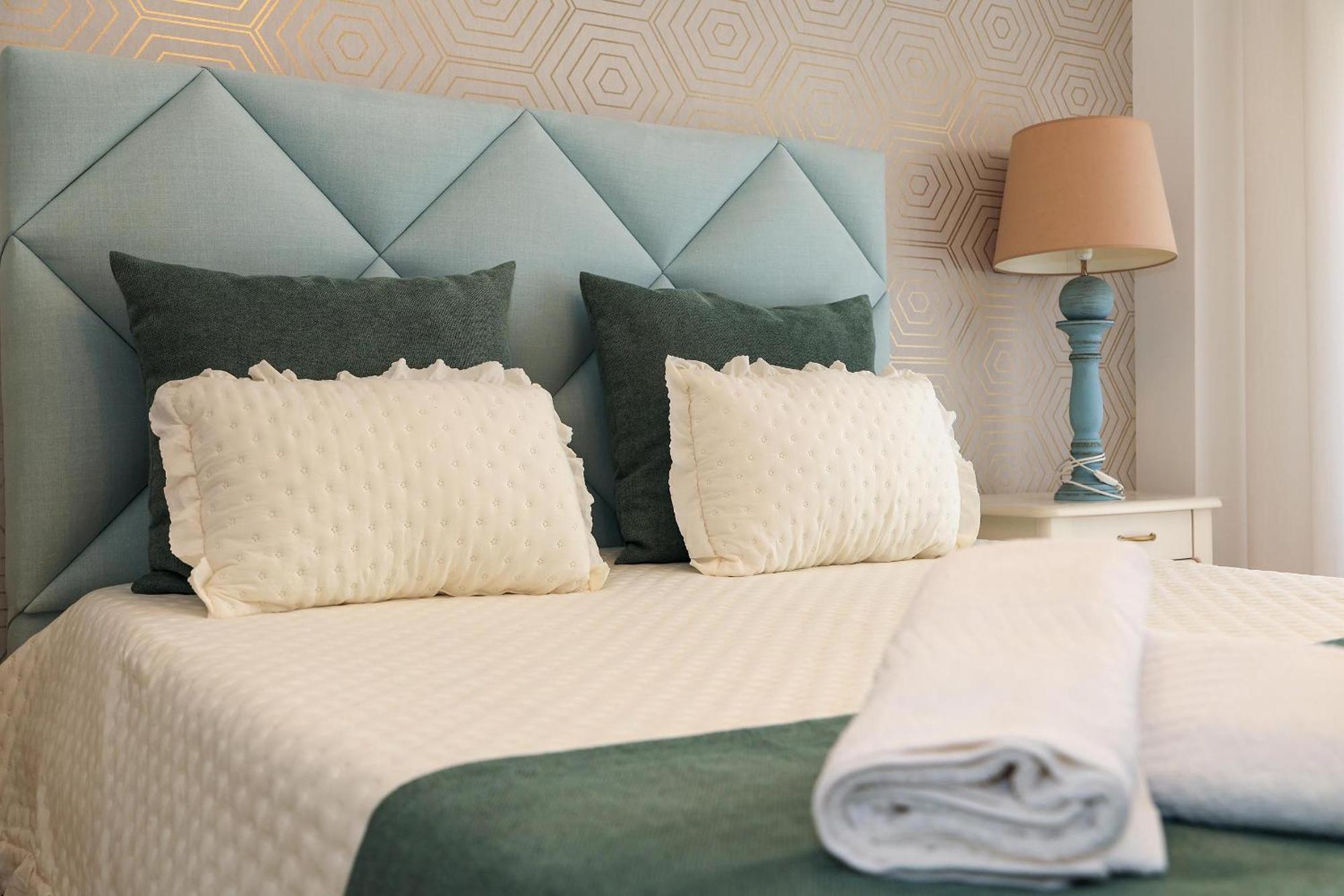 Moradia Chicharro Hotel Nazare Bagian luar foto